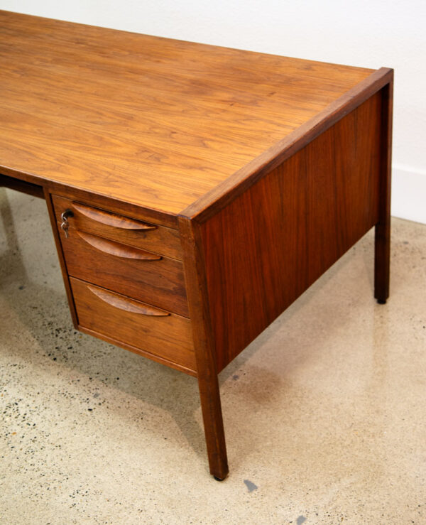 Mid Century Modern Desk Executive Jens Risom Walnut Leather Large Mcm Floating - Image 10