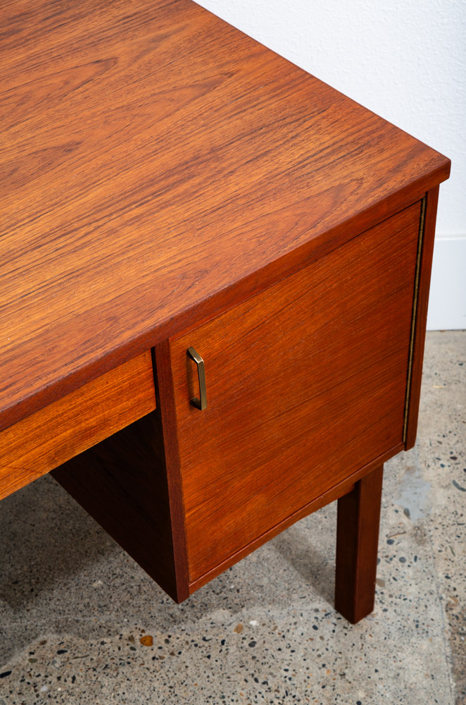 Mid Century Danish Modern Desk Executive Floating Teak Book Shelf Denmark Bar VG - Image 9