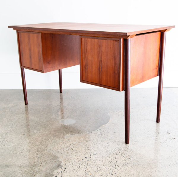 Mid Century Danish Modern Desk Executive Teak 3 Drawer Floating Lock Cabinet Mcm - Image 6