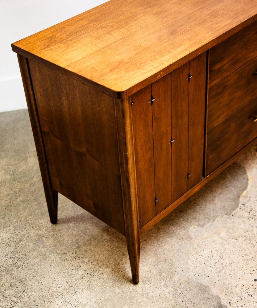 Mid Century Modern Credenza Cabinet Broyhill Saga Wide 3 Drawer Walnut Solid Mcm - Image 9