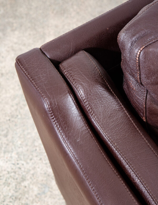 Mid Century Danish Modern Sofa Couch Leather 3 Seater Burgundy Brown Wood Legs - Image 8