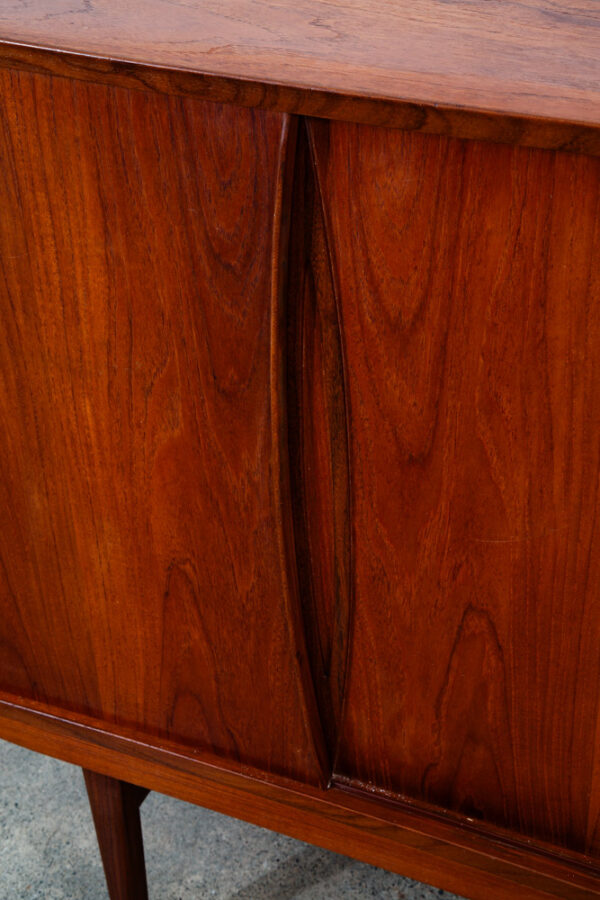 Mid Century Danish Modern Credenza Sideboard Denmark Bar Drawers Denmark Teak VG - Image 9