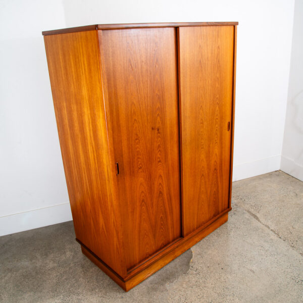Mid Century Danish Closet Cabinet Armoire Teak Credenza Wardrobe Dyrlund Doors - Image 4