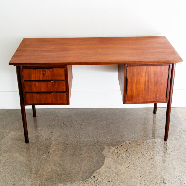 Mid Century Danish Modern Desk Executive Teak 3 Drawer Floating Lock Cabinet Mcm - Image 2