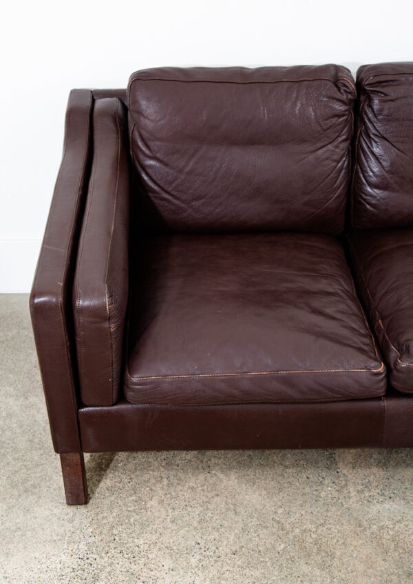 Mid Century Danish Modern Sofa Couch Leather 3 Seater Burgundy Brown Wood Legs - Image 9
