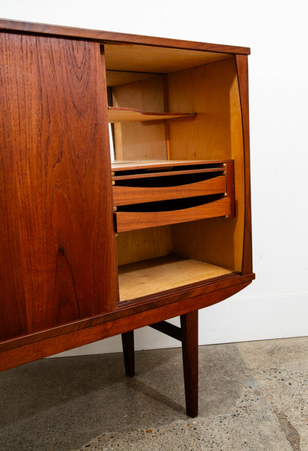 Mid Century Danish Modern Credenza Sideboard Denmark Bar Drawers Denmark Teak VG - Image 8