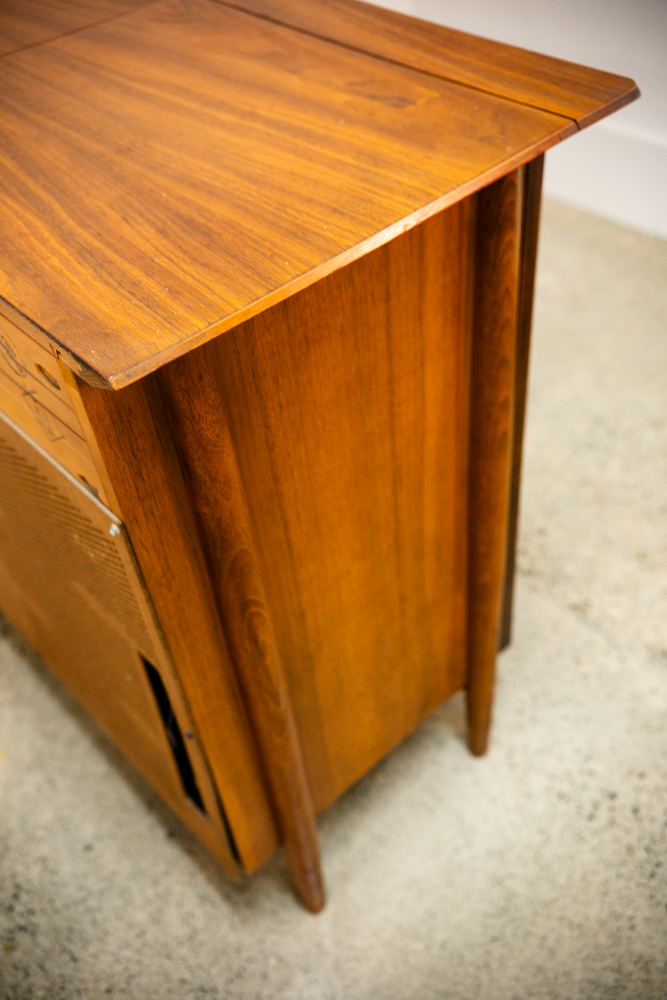 Mid Century Modern Credenza Stereo Console Voice of Music Walnut Record Player - Image 8