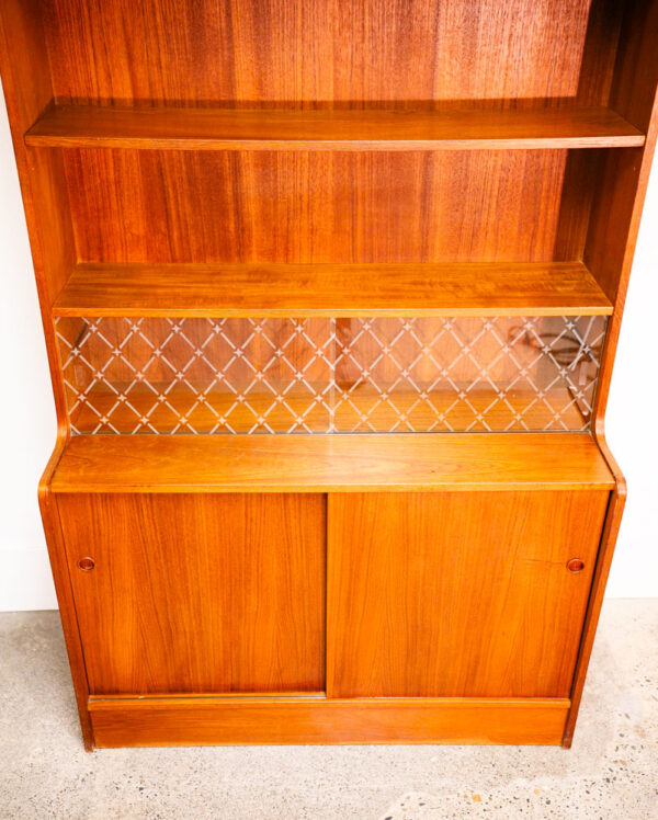 Mid Century Danish Modern Credenza Bookshelf Cabinet Teak Shelves Glass Doors NM - Image 9