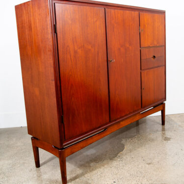Mid Century Danish Modern Credenza Sideboard Teak Locking Cabinet Mobler Drawers