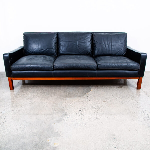 Mid Century Danish Modern Sofa Couch 3 Seater Leather Black Wood Denmark 74 in