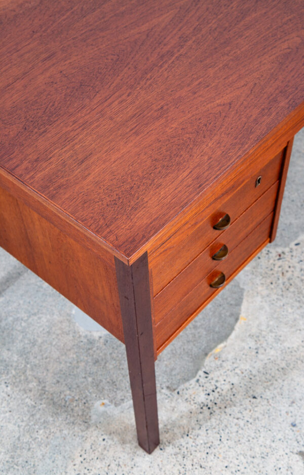 Mid Century Danish Modern Desk Executive Teak 3 Drawer Cabinet Danish Floating - Image 7