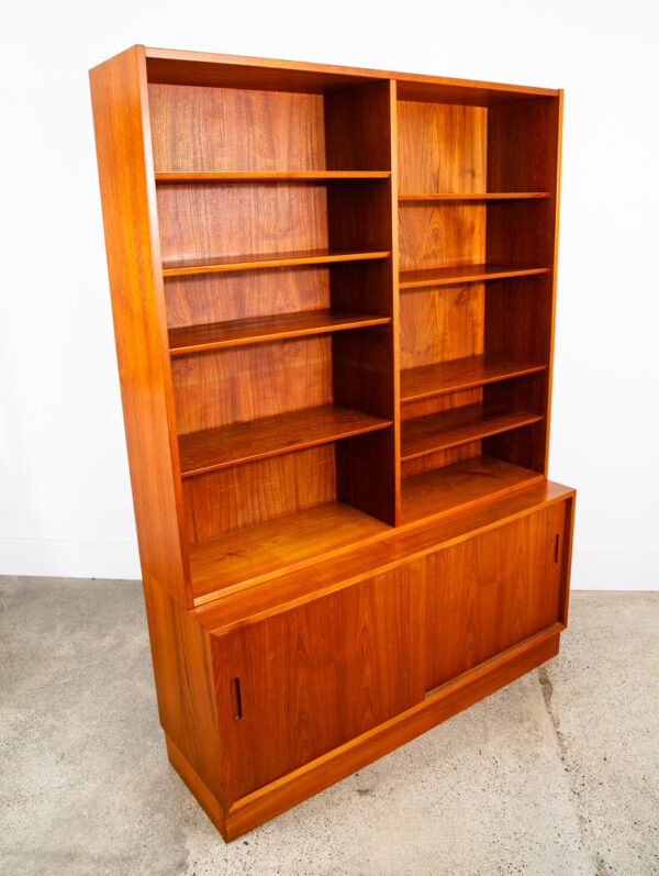 Mid Century Danish Modern Credenza Bookshelf Cabinet Teak Shelves Poul Hundevad
