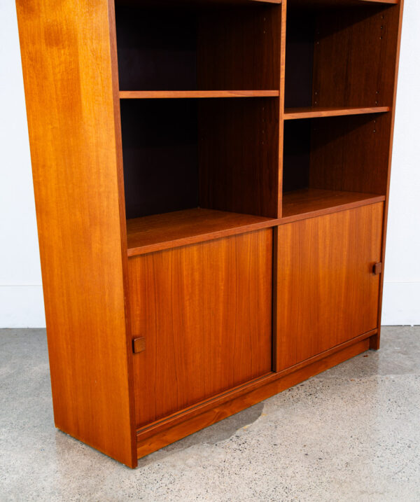 Mid Century Danish Modern Credenza Bookshelf Cabinet Teak Shelves Sliding Doors - Image 6