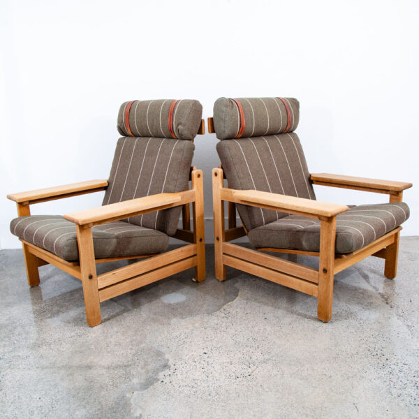 Mid Century Danish Modern Lounge Chairs Pair Oak White Aksel Dalh KP Mobler NM