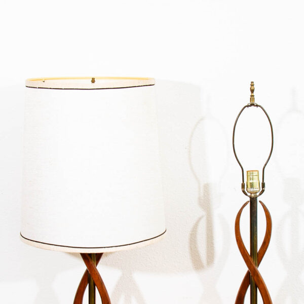 Mid Century Modern Lamp Set Table Light lighting Walnut American Design Pearsall - Image 5