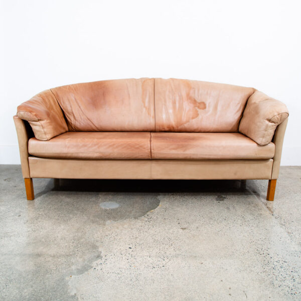 Mid Century Danish Modern Sofa 3 Seater Leather Natural Tan Oak Wood Vintage - Image 2