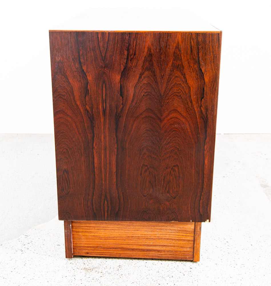 Mid Century Danish Modern Wall Unit Cabinet 4 Drawers Dresser Rosewood HG Mcm - Image 4