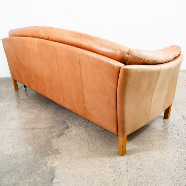 Mid Century Danish Modern Sofa 3 Seater Leather Natural Tan Oak Wood Vintage - Image 4