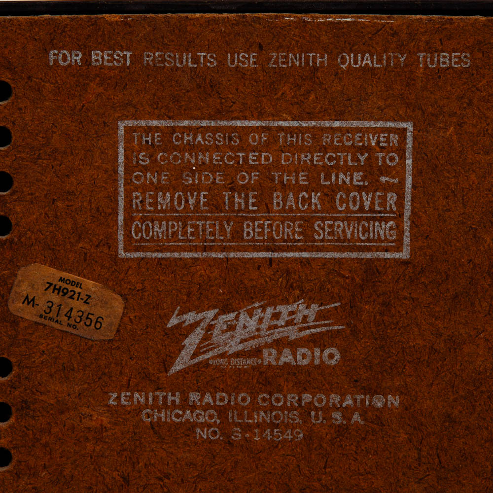 Mid Century Modern Radio Zenith Radio Tube Armstrong System AM-FM R721 Bakelite - Image 5