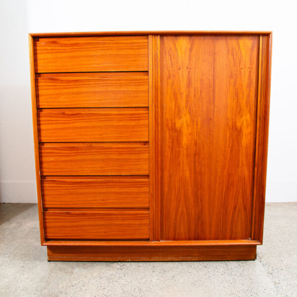 Mid Century Danish Modern Gentlemans Chest Dresser Art Furn 13 Drawer Teak Shelf - Image 2
