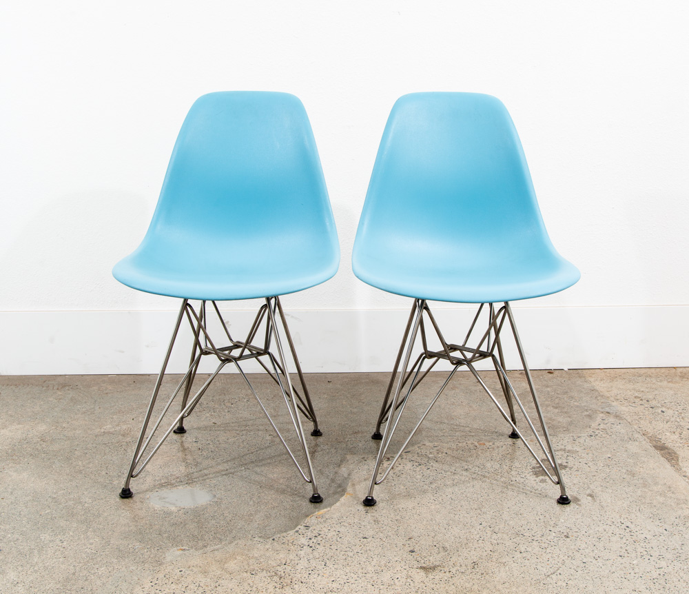 Mid Century Modern Side Chair Shell Blue Off White Herman Miller Eames Chrome NM - Image 2