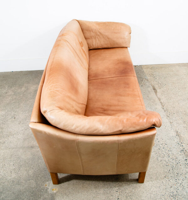 Mid Century Danish Modern Sofa 3 Seater Leather Natural Tan Oak Wood Vintage - Image 3
