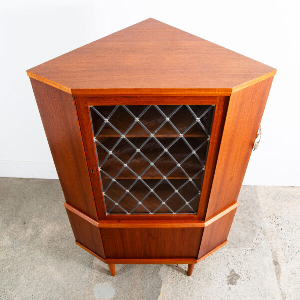 Mid Century Danish Modern Corner Cabinet Teak Wood Bar Denmark Locking Glass - Image 2