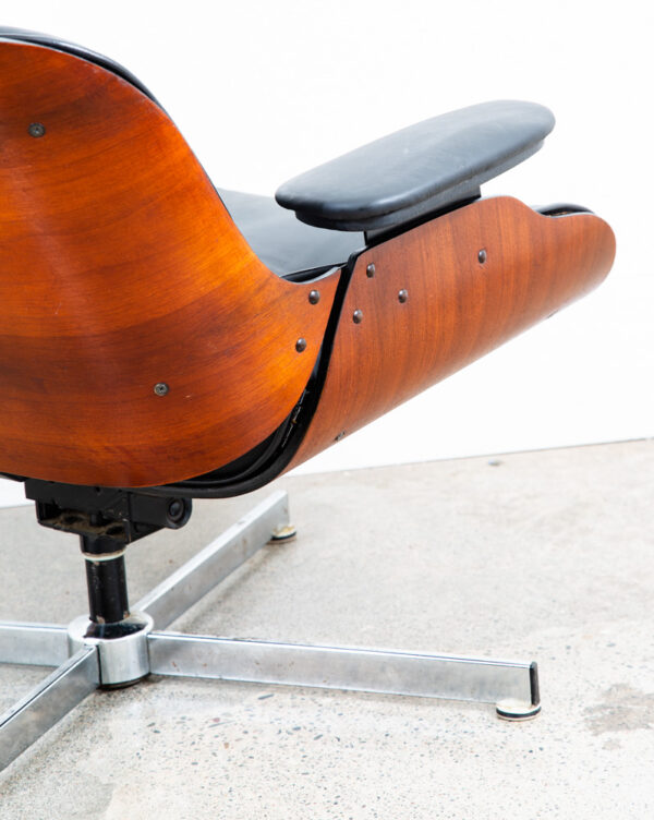Mid Century Modern Lounge Chair Selig Plycraft Black Leather Swivel Walnut Metal - Image 8