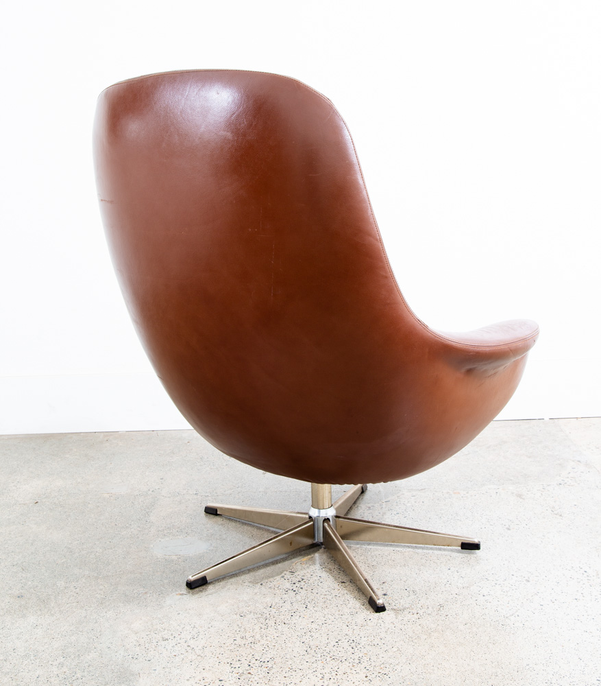 Mid Century Danish Modern Lounge Chair Swivel Brown Leather H.W. Klein Bramin - Image 4