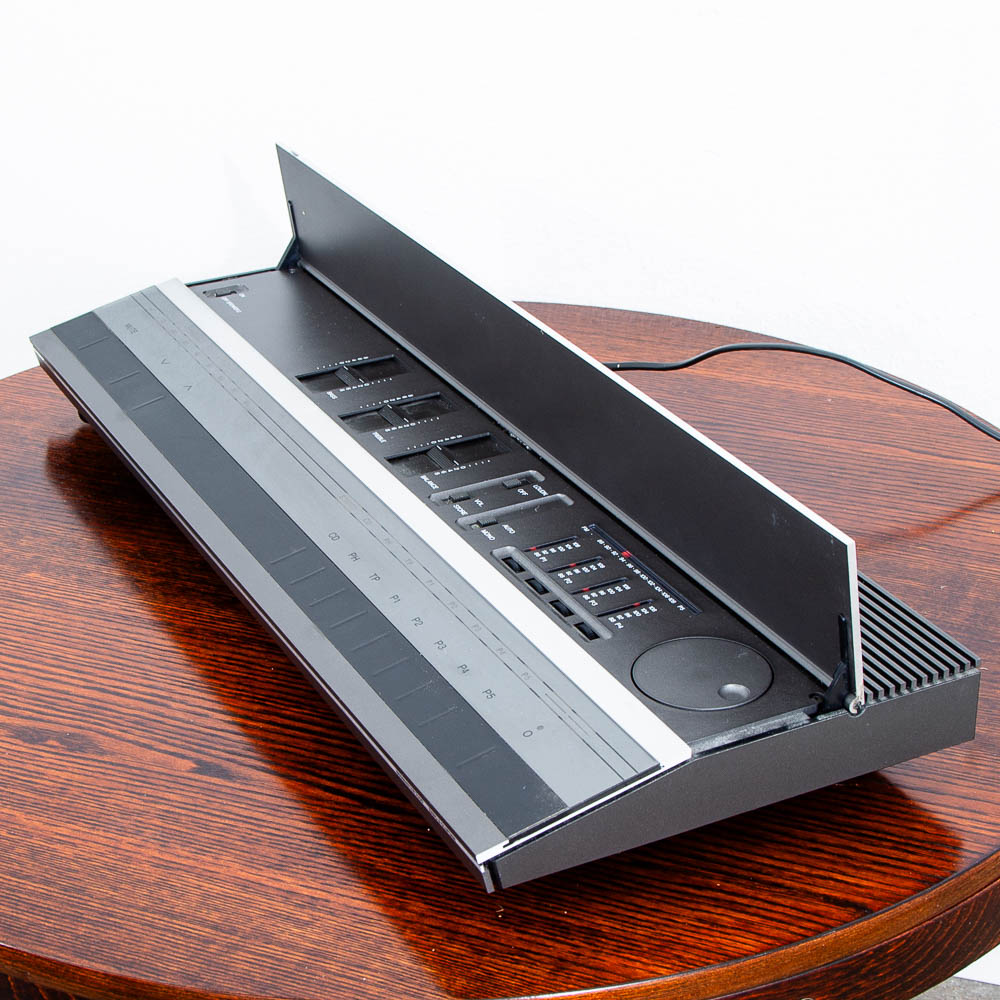 Mid Century Modern Tuner Amplifier Bang Olufsen Beomaster 3300 Stereo Receiver - Image 3