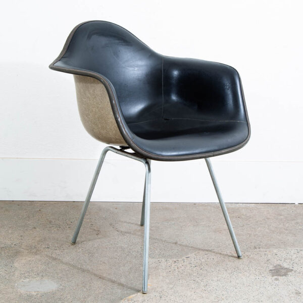 Mid Century Modern Chair Herman Miller Eames Molded Fiberglass Arm Shell Black