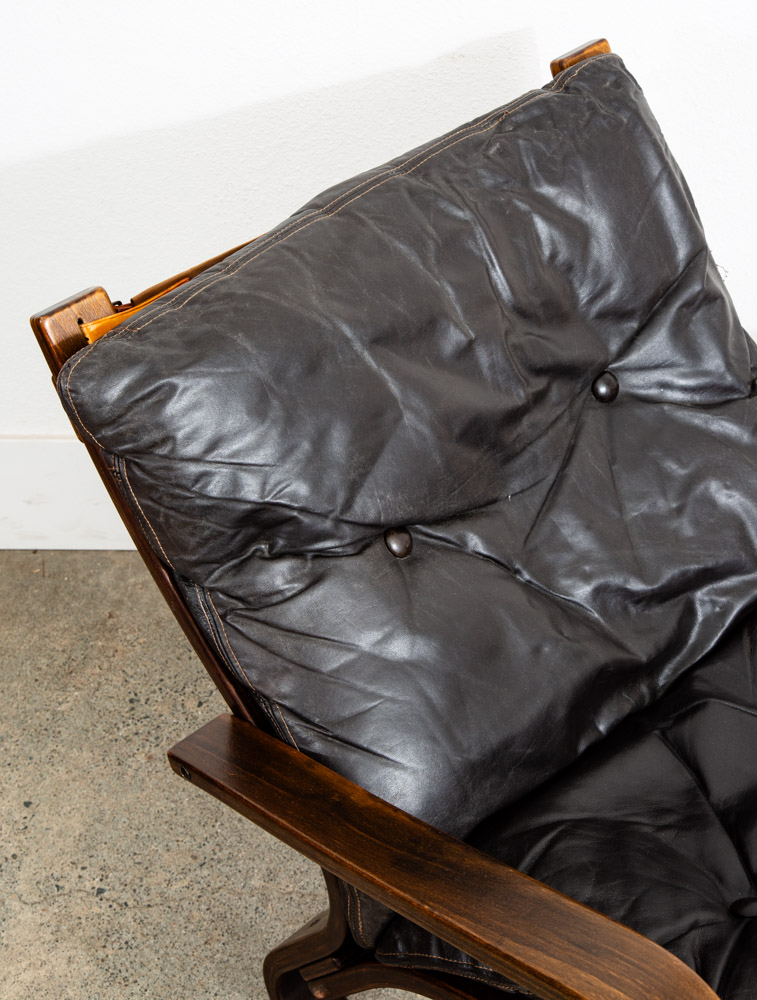 Mid Century Danish Modern Lounge Chairs Black Leather Bentwood Set Pair Komfort - Image 7