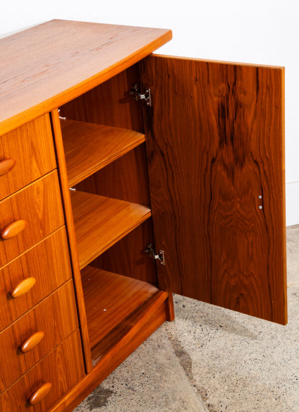 Mid Century Danish Modern Credenza Sideboard Drawers Cabinet Console Media Table - Image 7