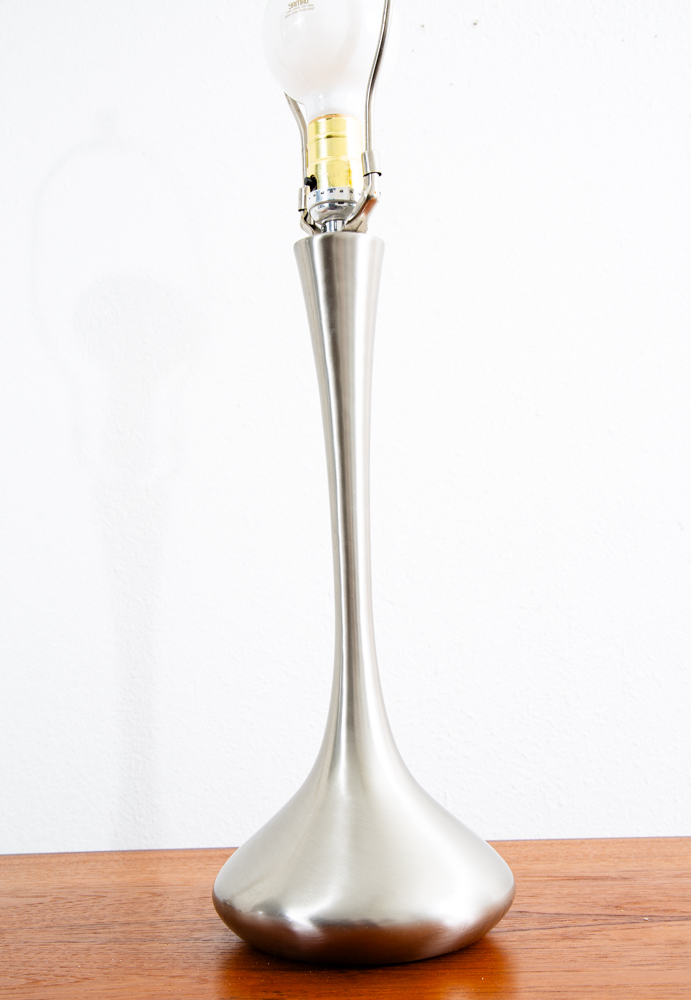 Mid Century Modern Table Lamp Set Pair Laurel Light Lighting Silver Chrome Two. - Image 6