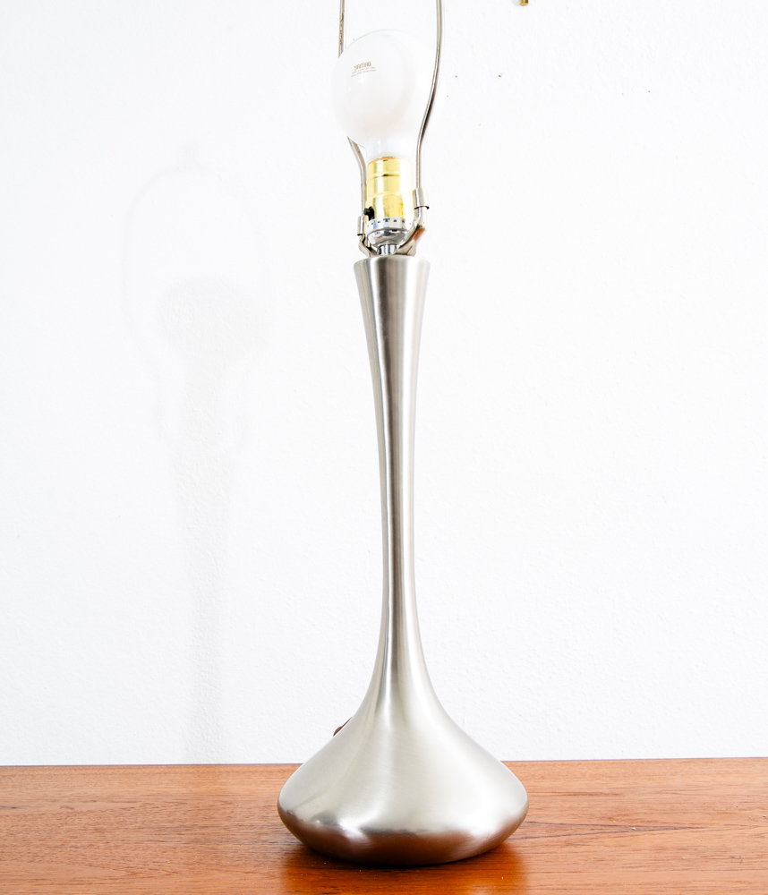 Mid Century Modern Table Lamp Set Pair Laurel Light Lighting Silver Chrome Two. - Image 11