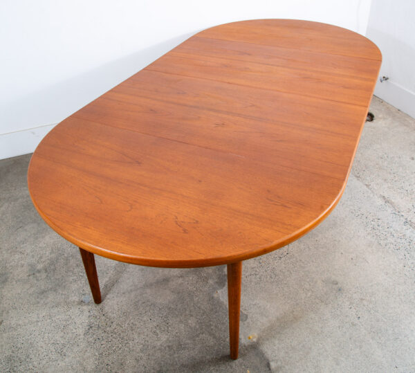 Mid Century Danish Dining Table Teak Round Expanding leaf x2 Oval Jo Carlsson - Image 3