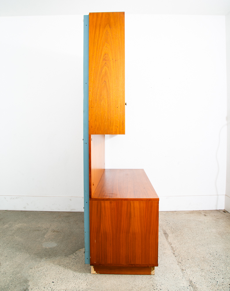Mid Century Danish Modern Cabinet Wall Unit Hutch Credenza Display Teak Glass - Image 3