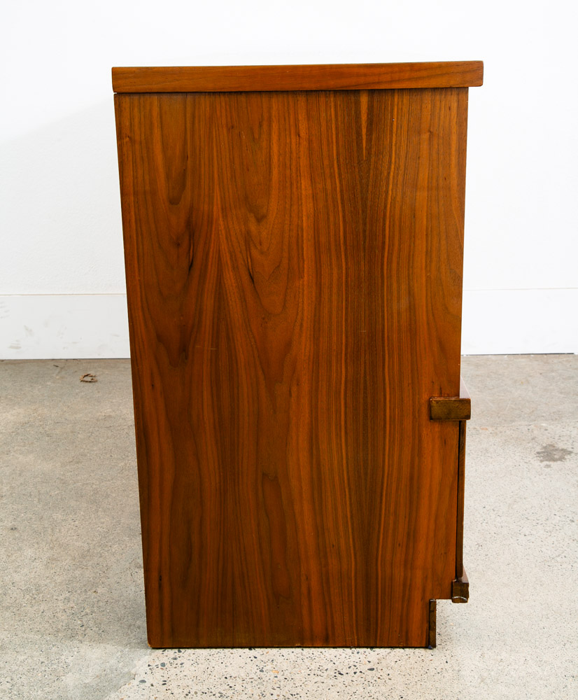 Mid Century Modern Credenza Dresser 8 Drawer Walnut Drew High Brass Trim Mcm - Image 4