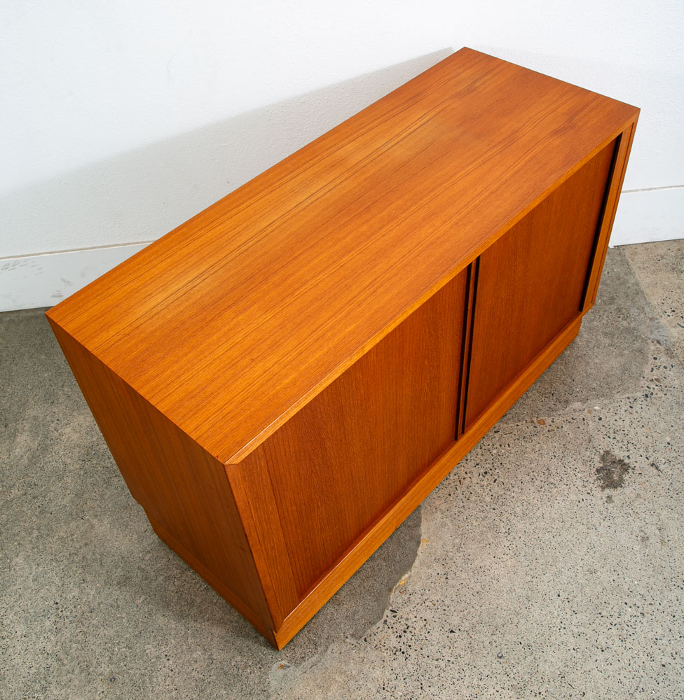 Mid Century Danish Modern Credenza Cabinet Teak Poul Hundevad Tambour Door Mcm - Image 6