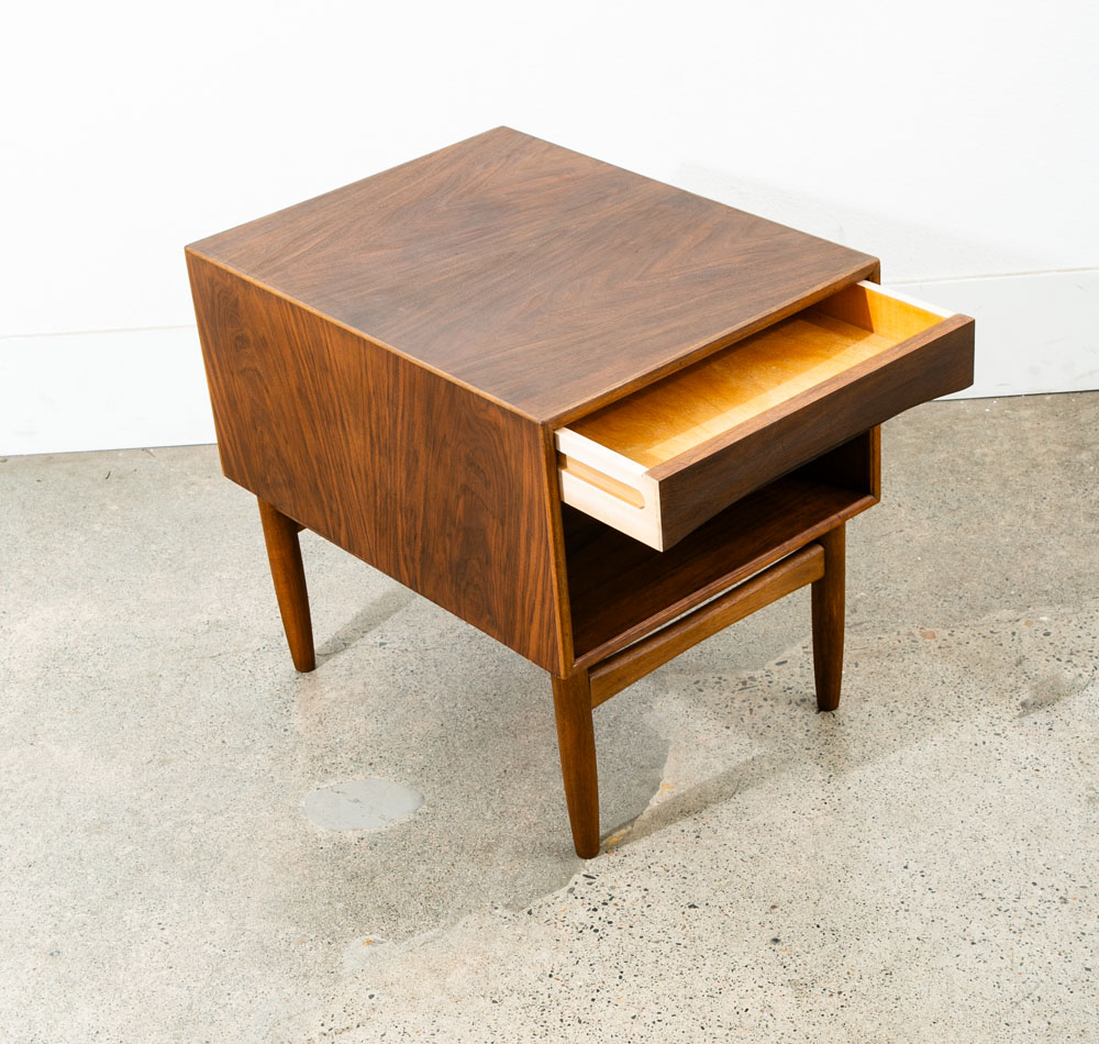 Mid Century Modern Nightstand End Side Table Walnut Drawer Refinished Vintage - Image 3