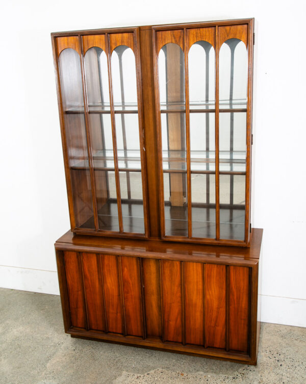 Mid Century Modern China Cabinet Hutch Cabinet Glass Display Compact Walnut Mcm - Image 4