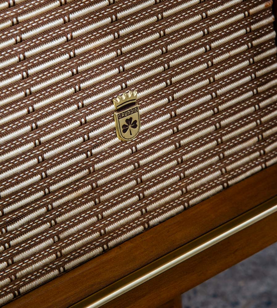 Mid Century Danish Modern Stereo Console Grundig Teak Record Player Radio Hifi - Image 10