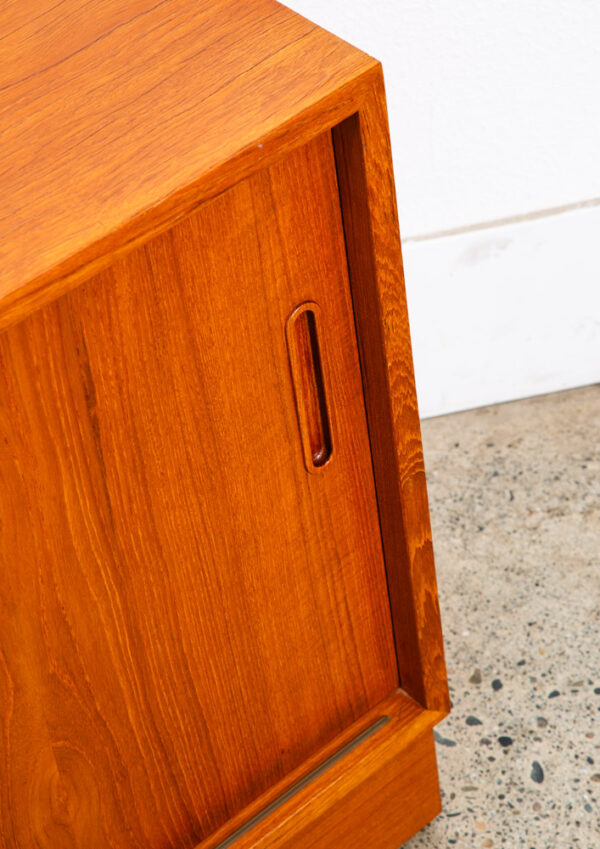 Mid Century Danish Modern Credenza Sideboard Cabinet Teak Poul Hundevad Media - Image 10