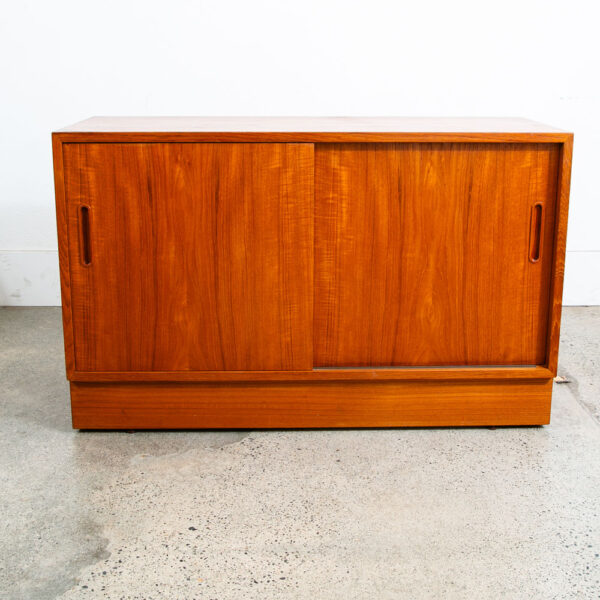 Mid Century Danish Modern Credenza Sideboard Cabinet Teak Poul Hundevad Media - Image 2