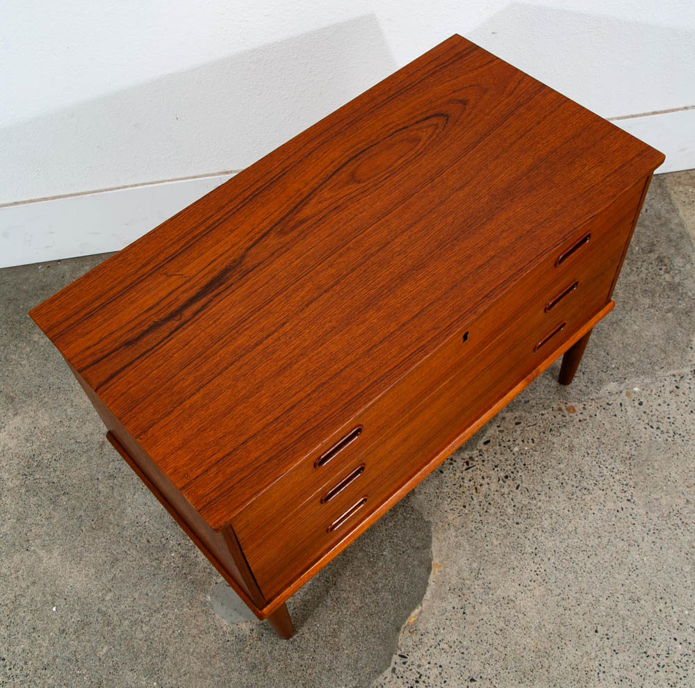 Mid Century Danish Modern Chest Drawers Table 3 drawer Teak Denmark Table Mcm - Image 9