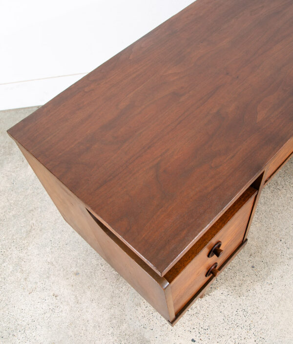 Mid Century Modern Desk Executive 5 Drawer Walnut Wood Restored Mcm Vintage - Image 6