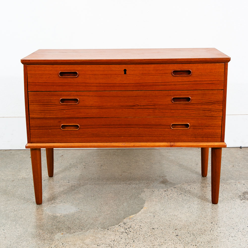 Mid Century Danish Modern Chest Drawers Table 3 drawer Teak Denmark Table Mcm