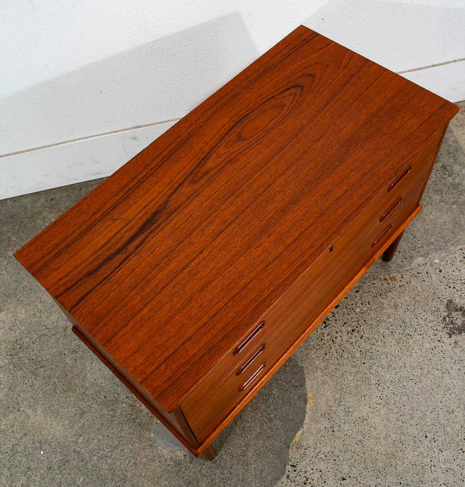 Mid Century Danish Modern Chest Drawers Table 3 drawer Teak Denmark Table Mcm - Image 10