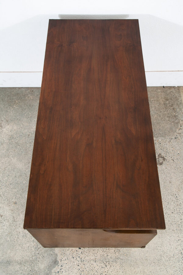 Mid Century Modern Desk Executive 5 Drawer Walnut Wood Restored Mcm Vintage - Image 4