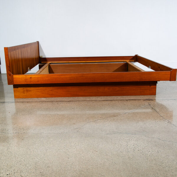 Mid Century Danish Modern Headboard Bed Frame Teak Floating King Size Dyrlund - Image 3